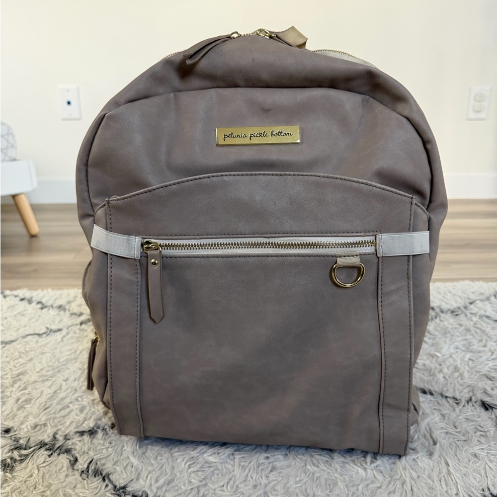 Petunia Pickle Bottom Stylish Gray Diaper Bag and accessories. - Picture 3 of 4